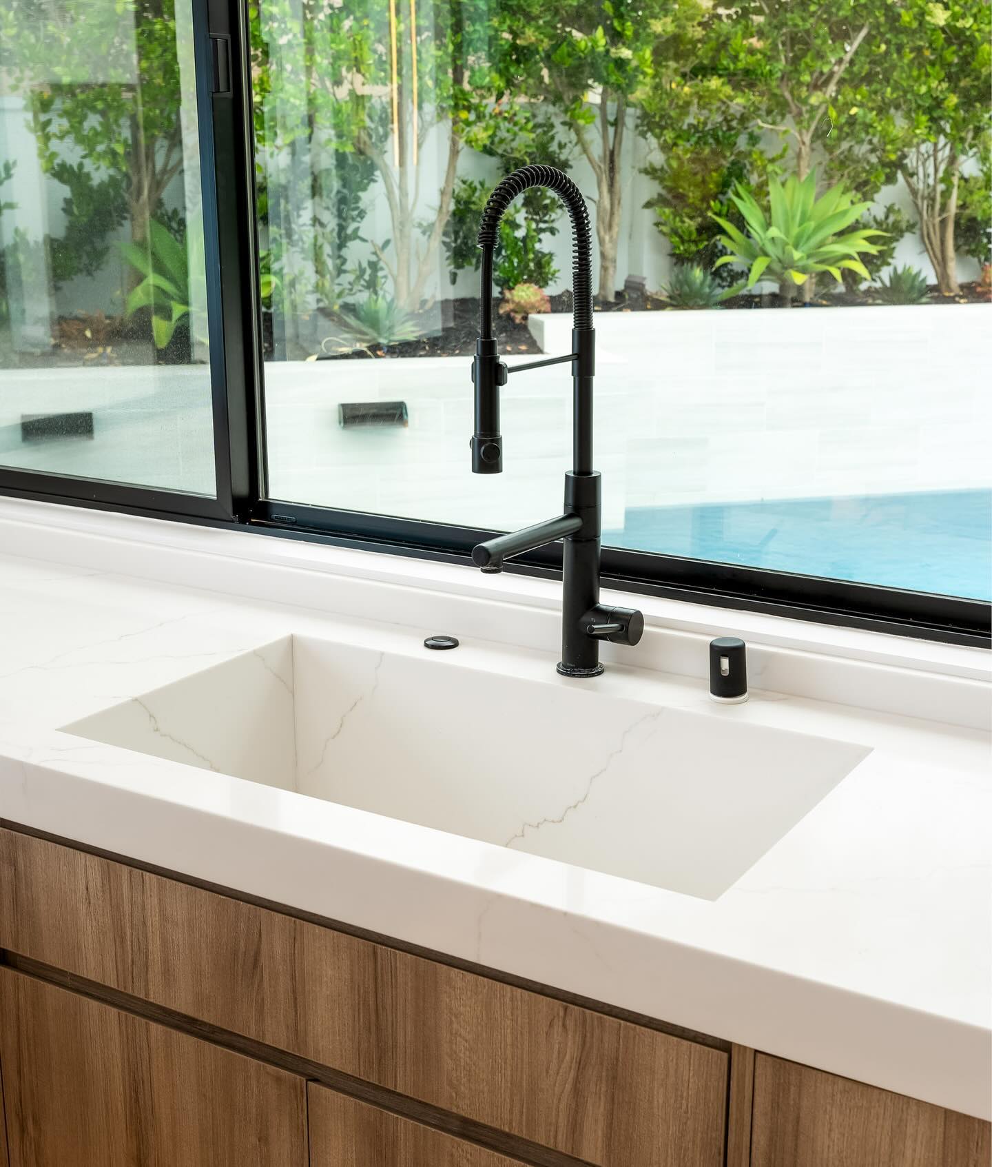 3CM Calacatta Miraggio Gold - Quartz