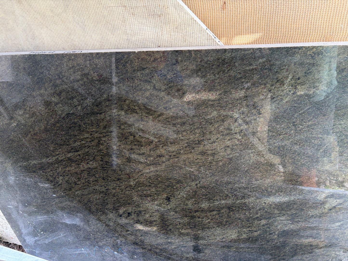 3CM Tropical Green - Granite (61 x 46.5)