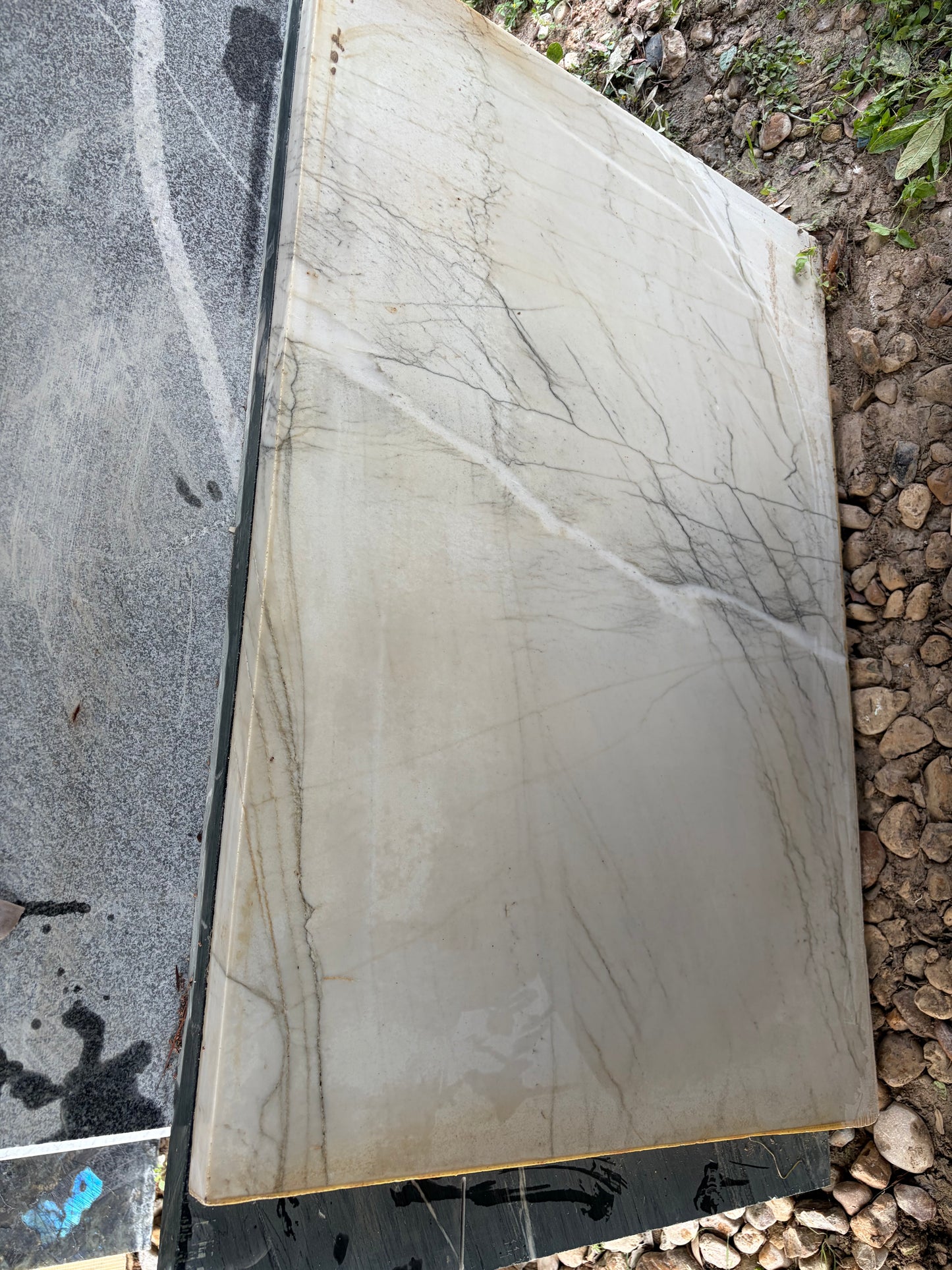 3CM Mont Blanc - Quartzite (39.5" x 27")