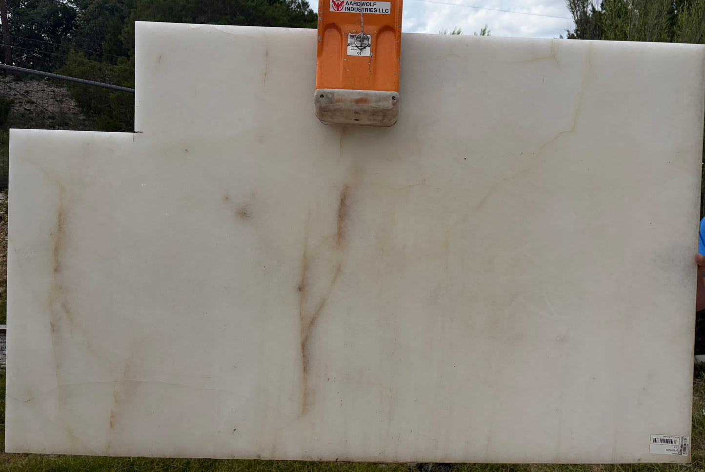 3CM Cristallo Premium - Quartzite (69" x 32.5")