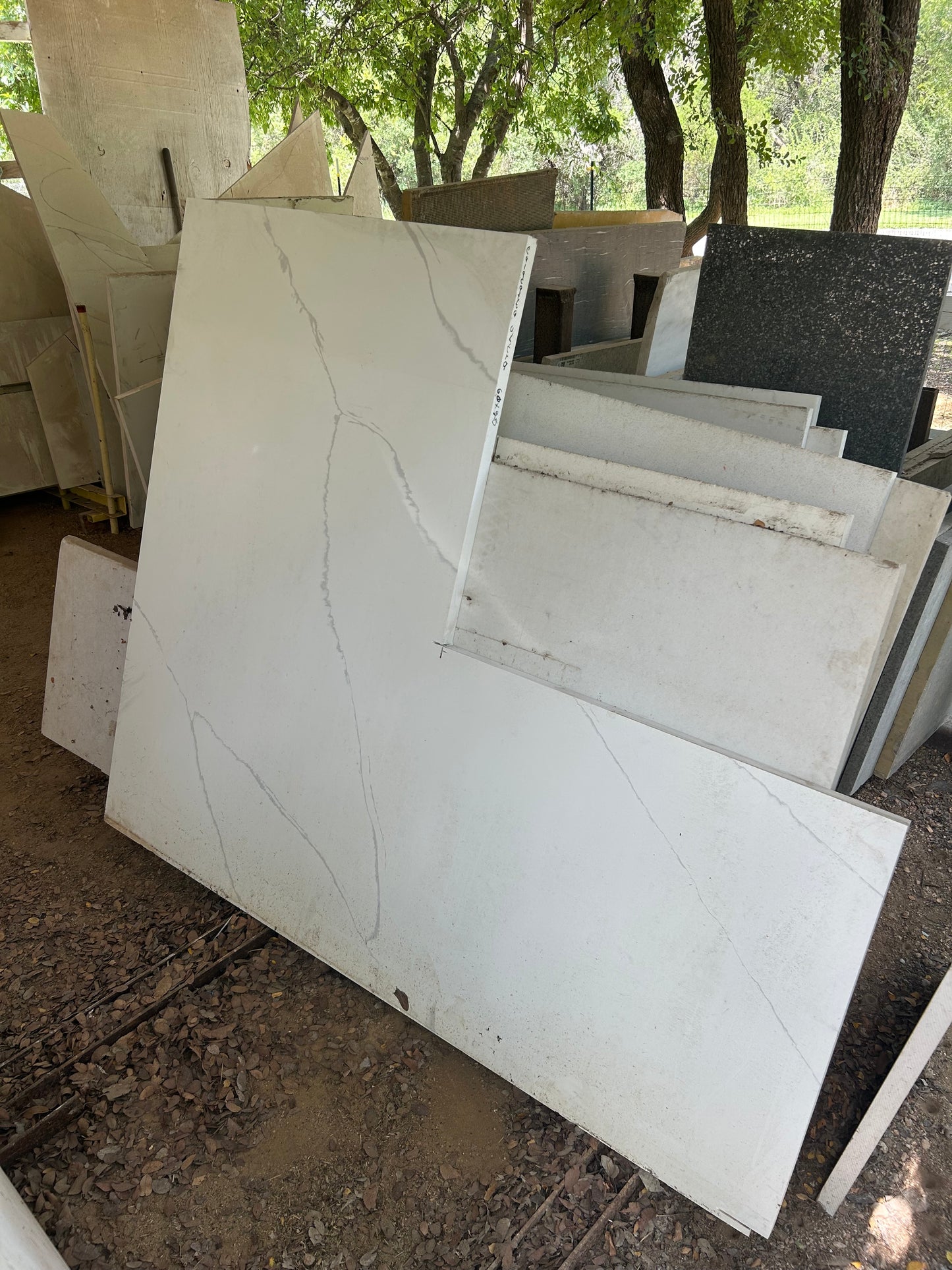 3CM Calacatta Ultra - Quartz