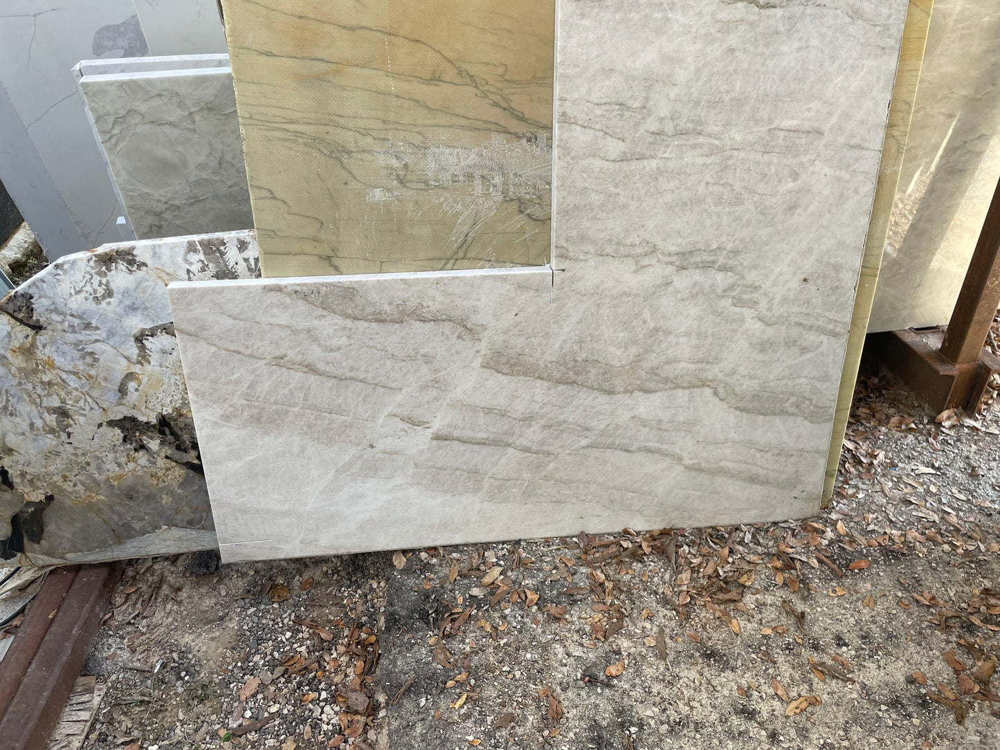 3CM Taj Mahal - Quartzite