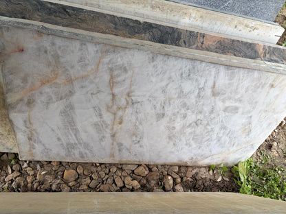 3CM Cristallo - Quartzite (46" x 24")