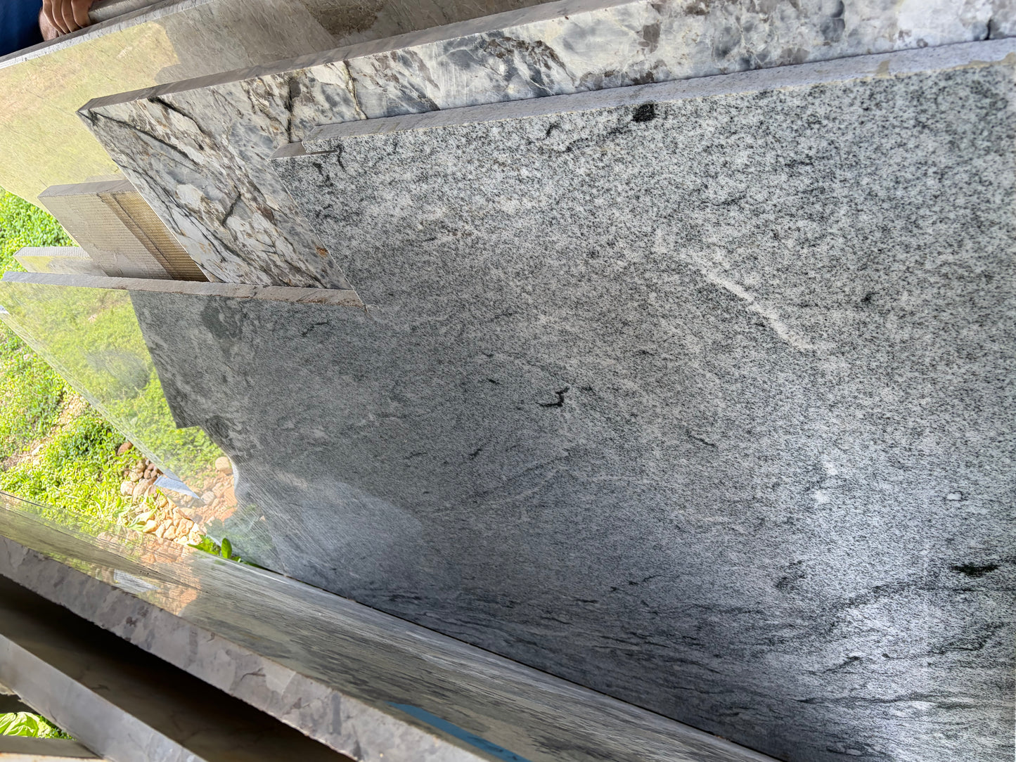 3CM Viscount White - Granite (41.5" x 70")