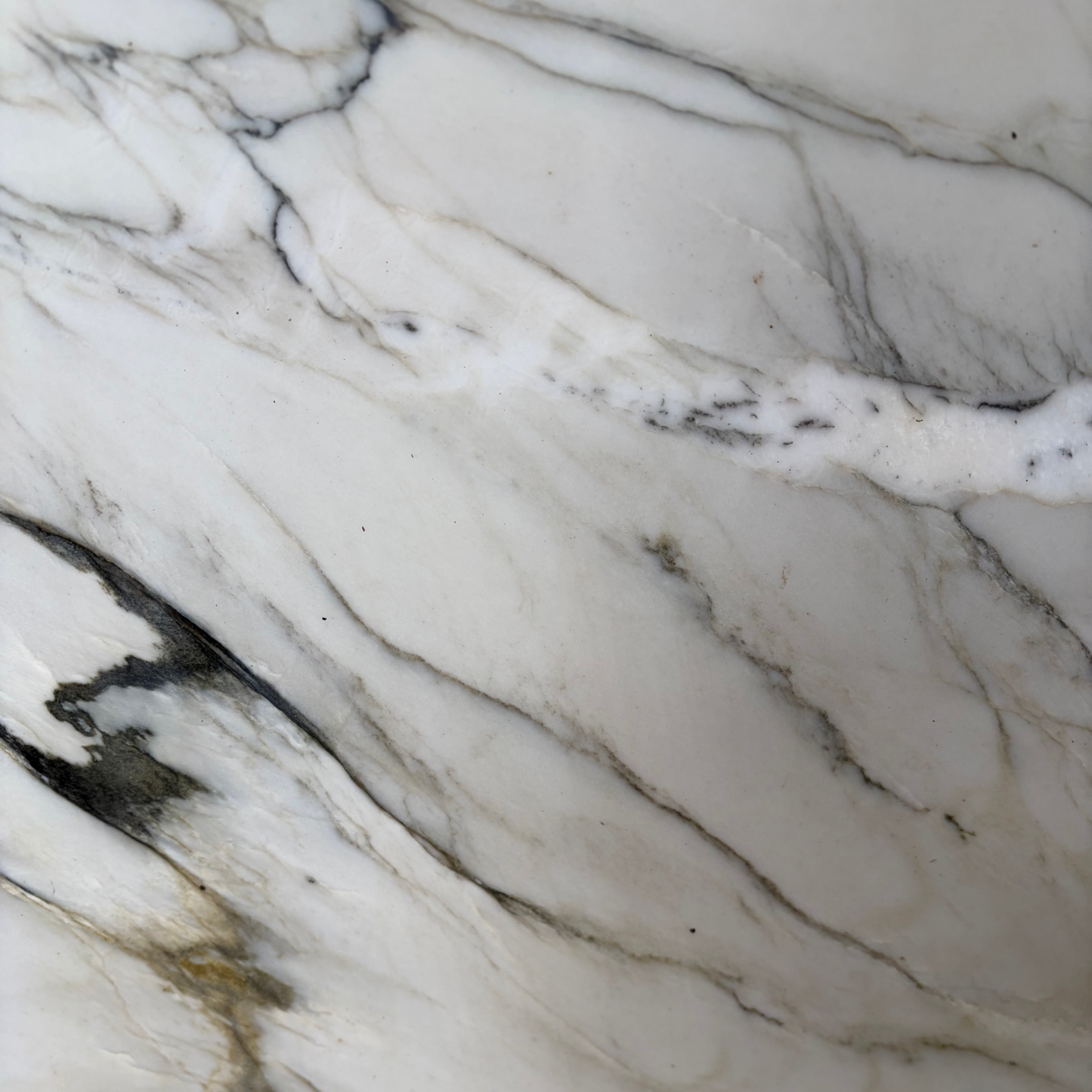 Bianco Superior - Quartzite  (68" x 26")