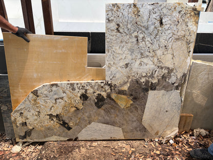 3CM Patagonia - Quartzite (50" x 25")