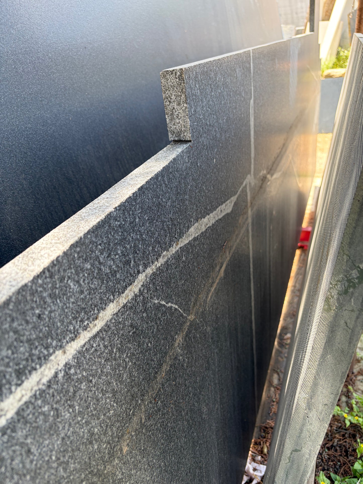 3CM Elegant Grey- Granite (130" x 32")