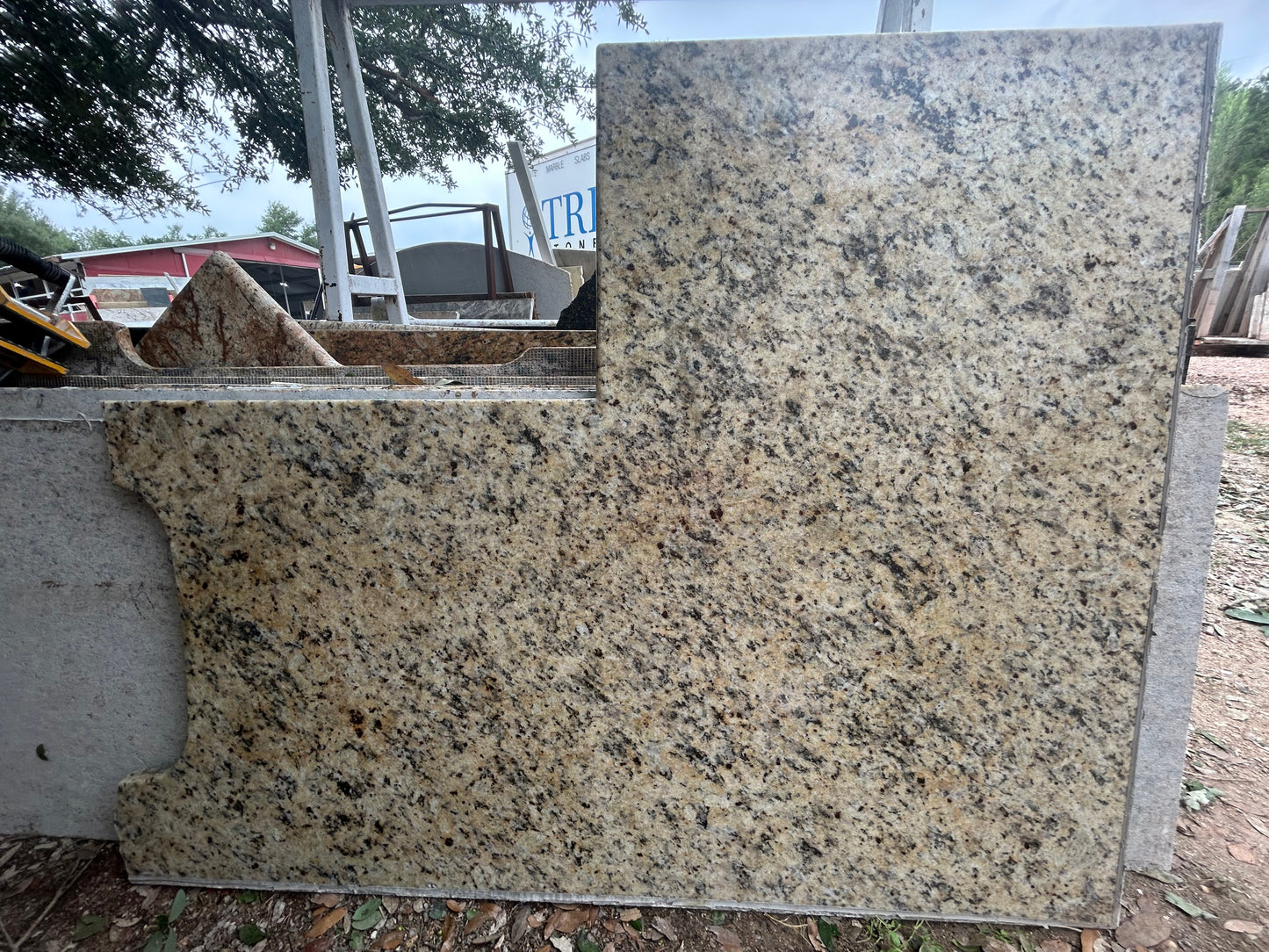 3CM New Venetian Gold - Granite