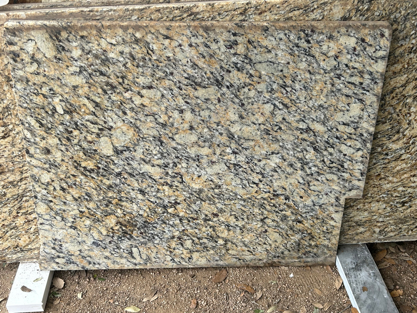 3CM New Venetian Gold - Granite